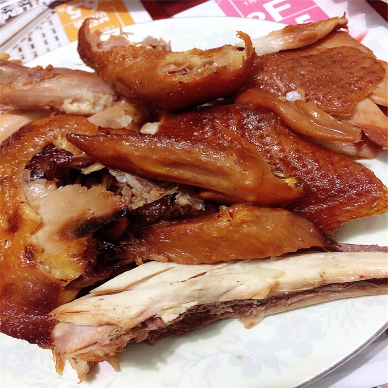 广东 推出至今，留余堂麻椒鸡吸引了大量顾客。