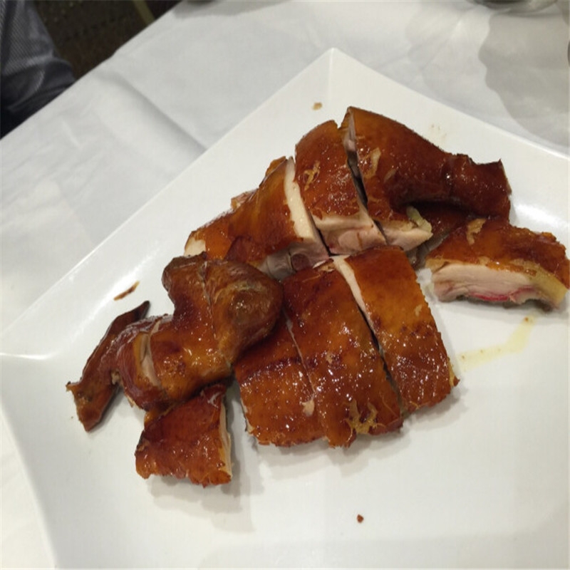屯昌县根据季节、时令不同，留余堂麻椒鸡不断改善以符合大众口味。